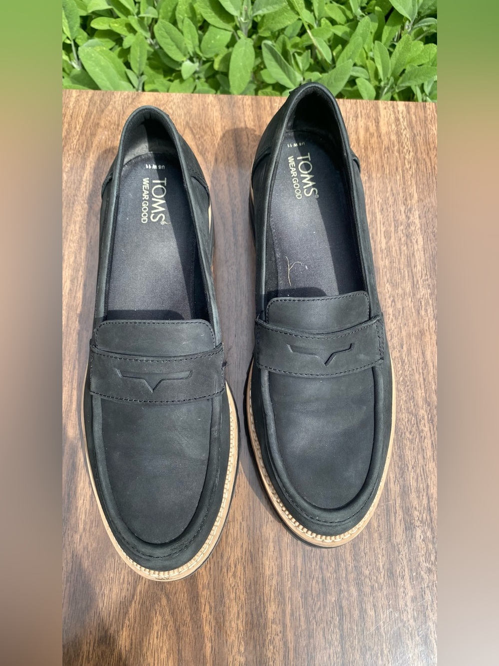 TOMS Black Loafers with Tan Trim - Picture 2 of 12